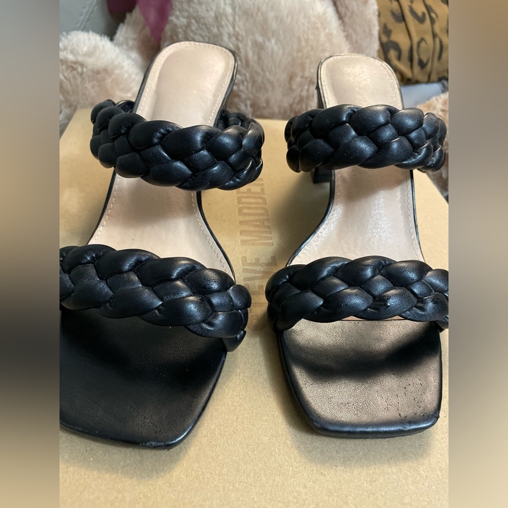 Black wedge heel